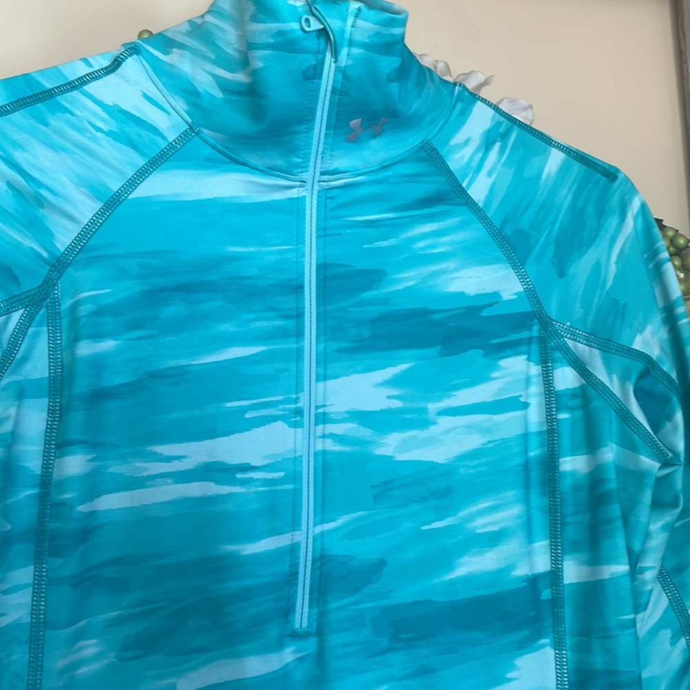 Under Armour - Picture 2 of 6